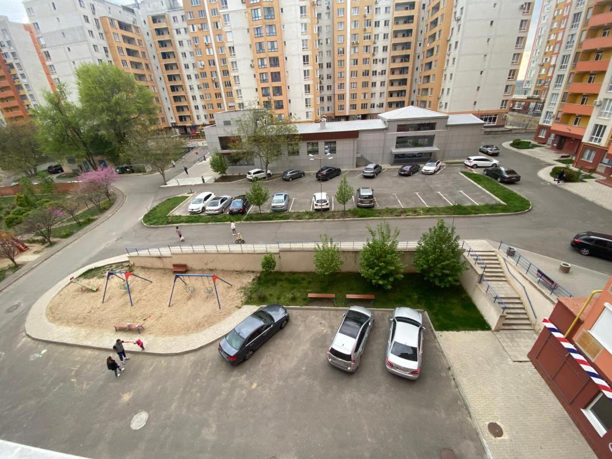 Two Bedroom Large Apartment In Chisinau Luaran gambar