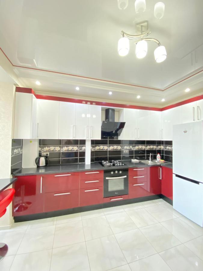 Two Bedroom Large Apartment In Chisinau Luaran gambar