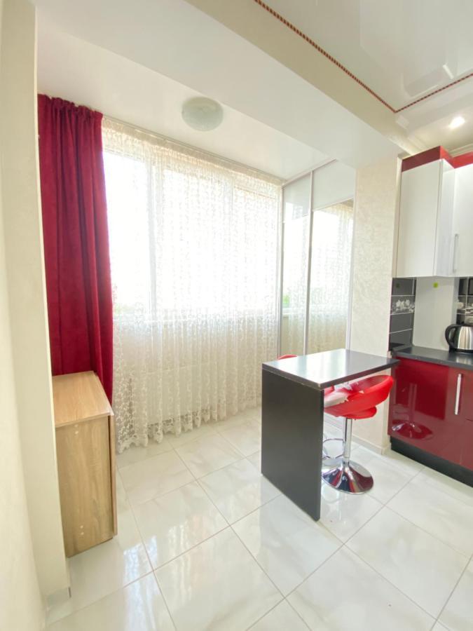 Two Bedroom Large Apartment In Chisinau Luaran gambar