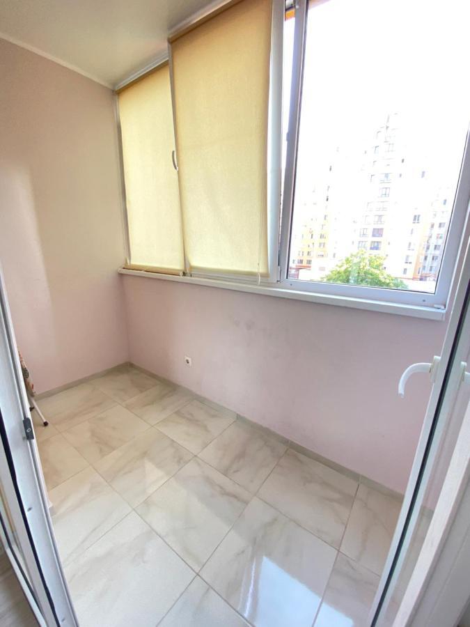 Two Bedroom Large Apartment In Chisinau Luaran gambar