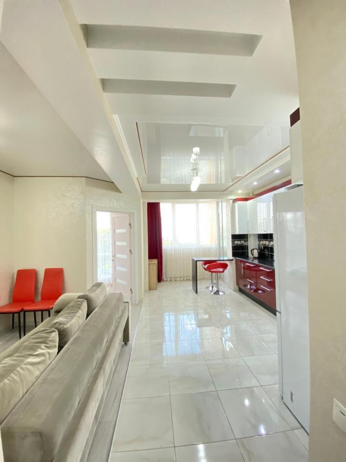 Two Bedroom Large Apartment In Chisinau Luaran gambar