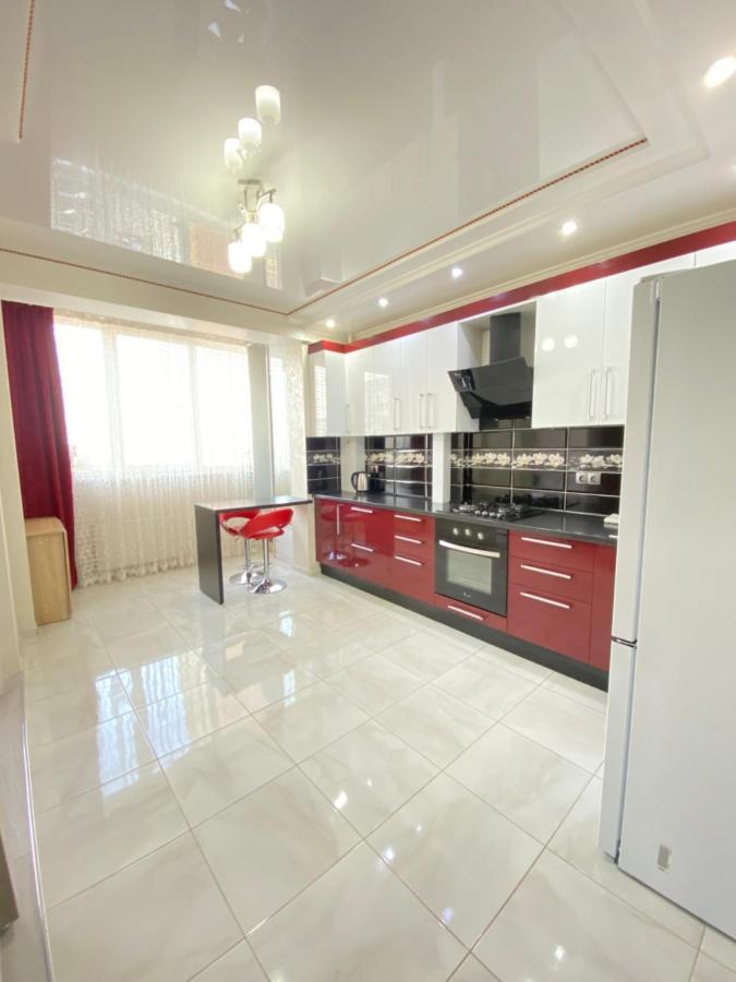 Two Bedroom Large Apartment In Chisinau Luaran gambar