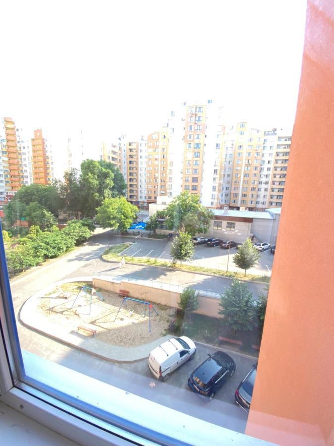 Two Bedroom Large Apartment In Chisinau Luaran gambar